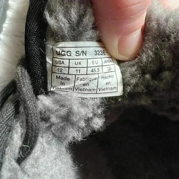 UGG Neumel Suede Wool Chukka Ankle Boots - Black, Size 12 (M) Men’s Winter Warm - Picture 6 of 11